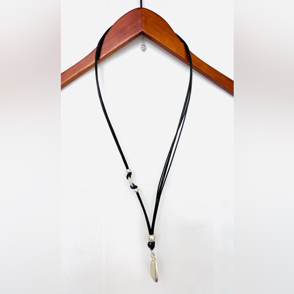Sweet Lola | Black & Silver Opera Necklace